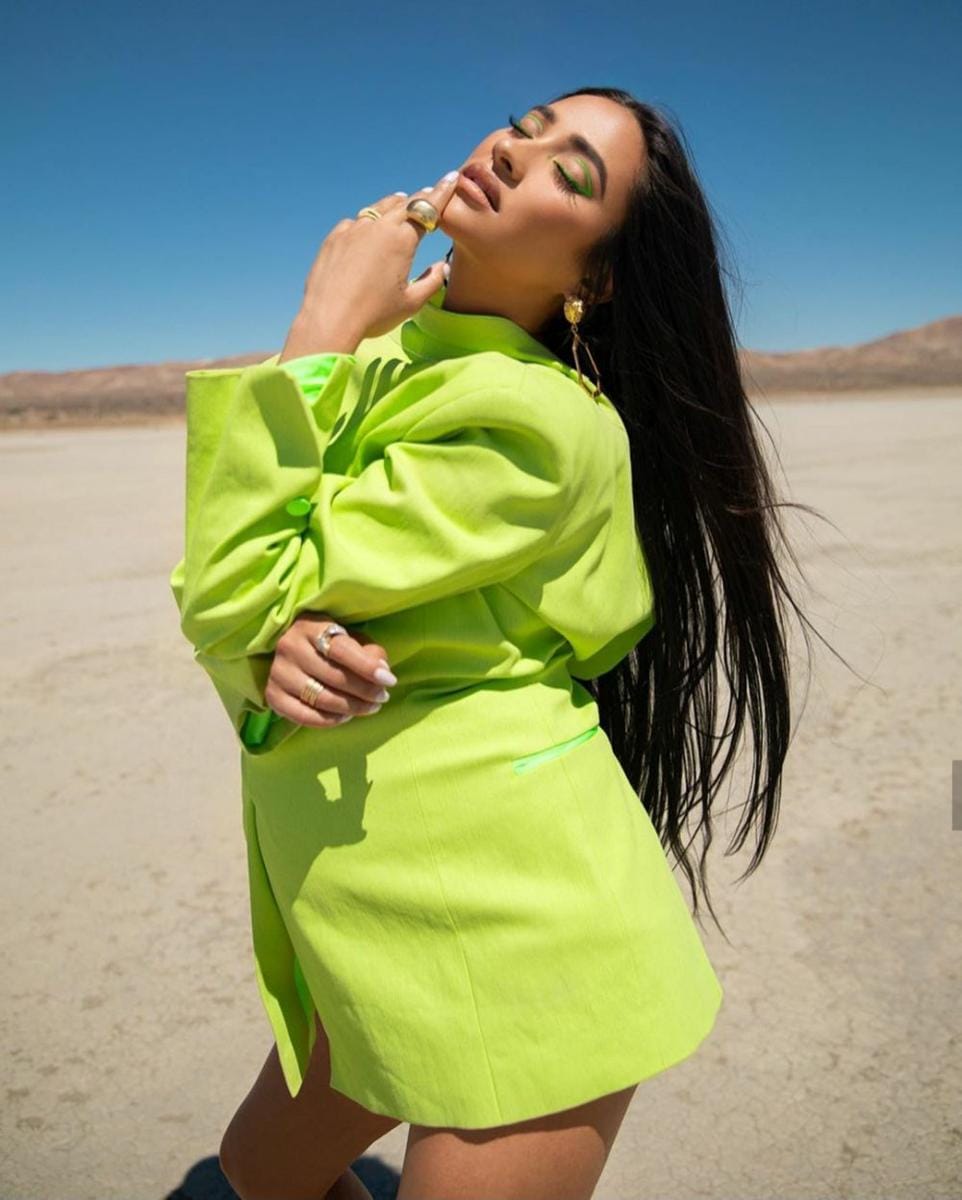 Instagram.com/shaymitchell