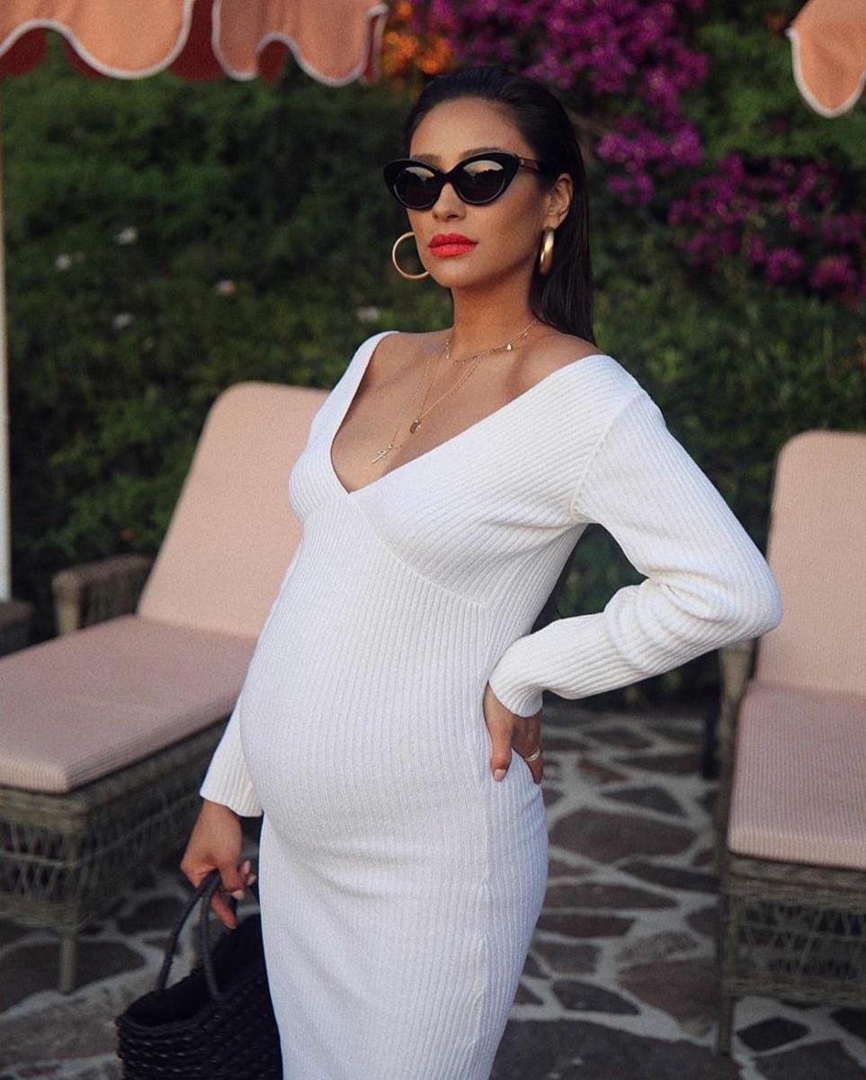 Instagram.com/shaymitchell