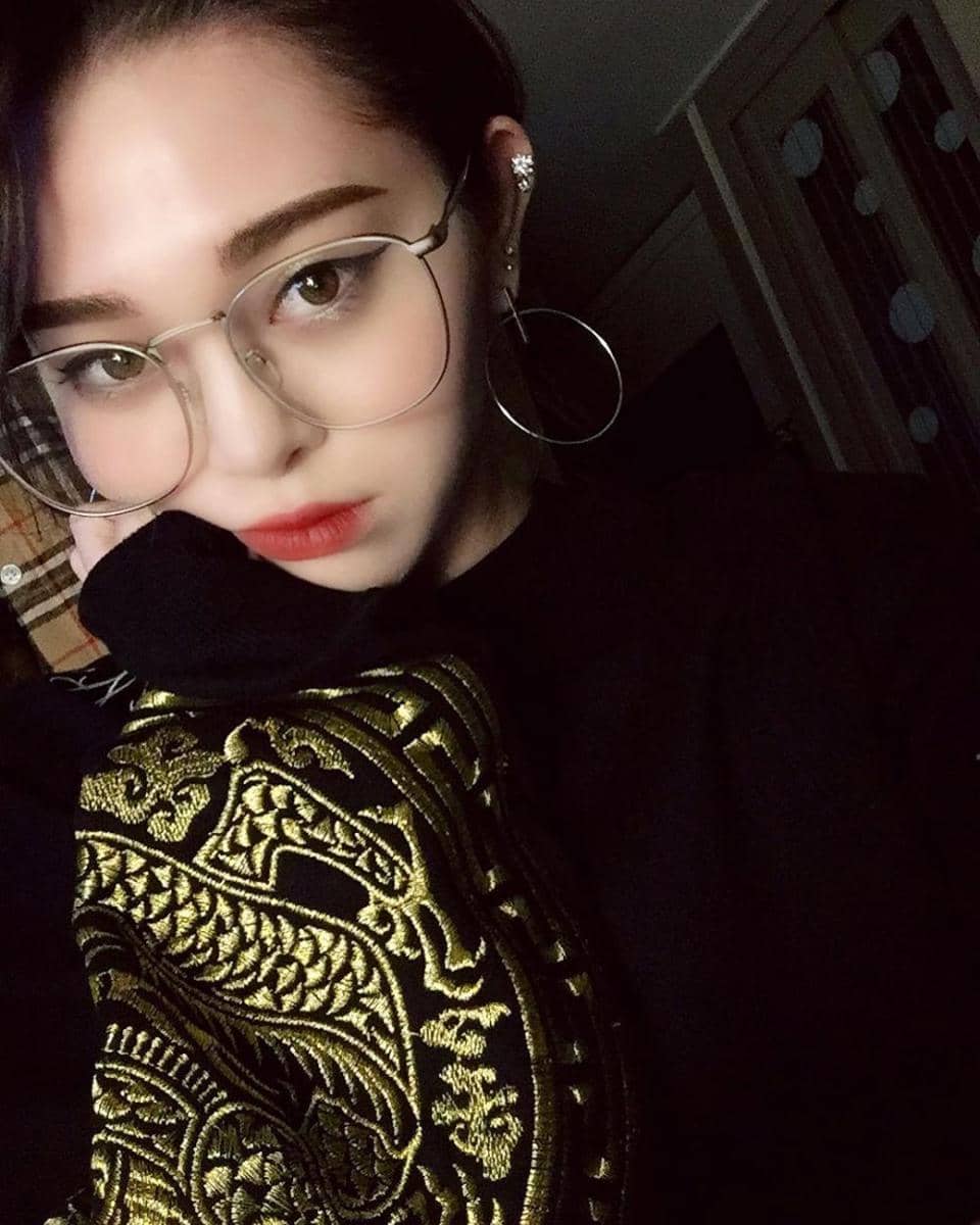 instagram.com/alexa_zbofficial