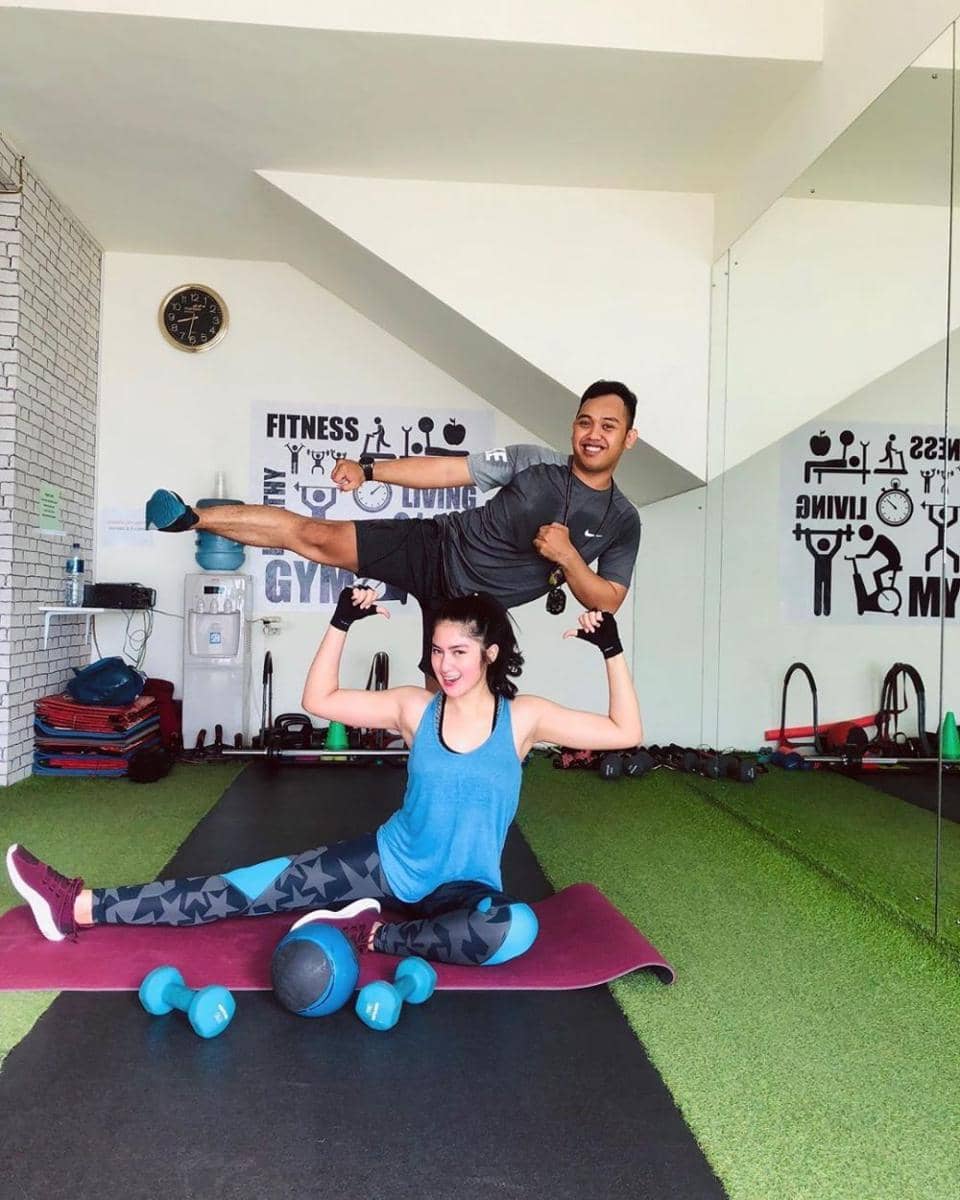 instagram.com/ochi24