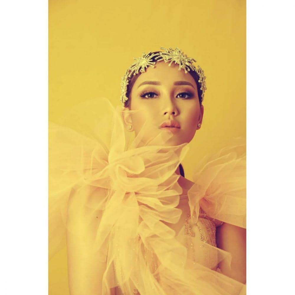 instagram.com/ayutingting92