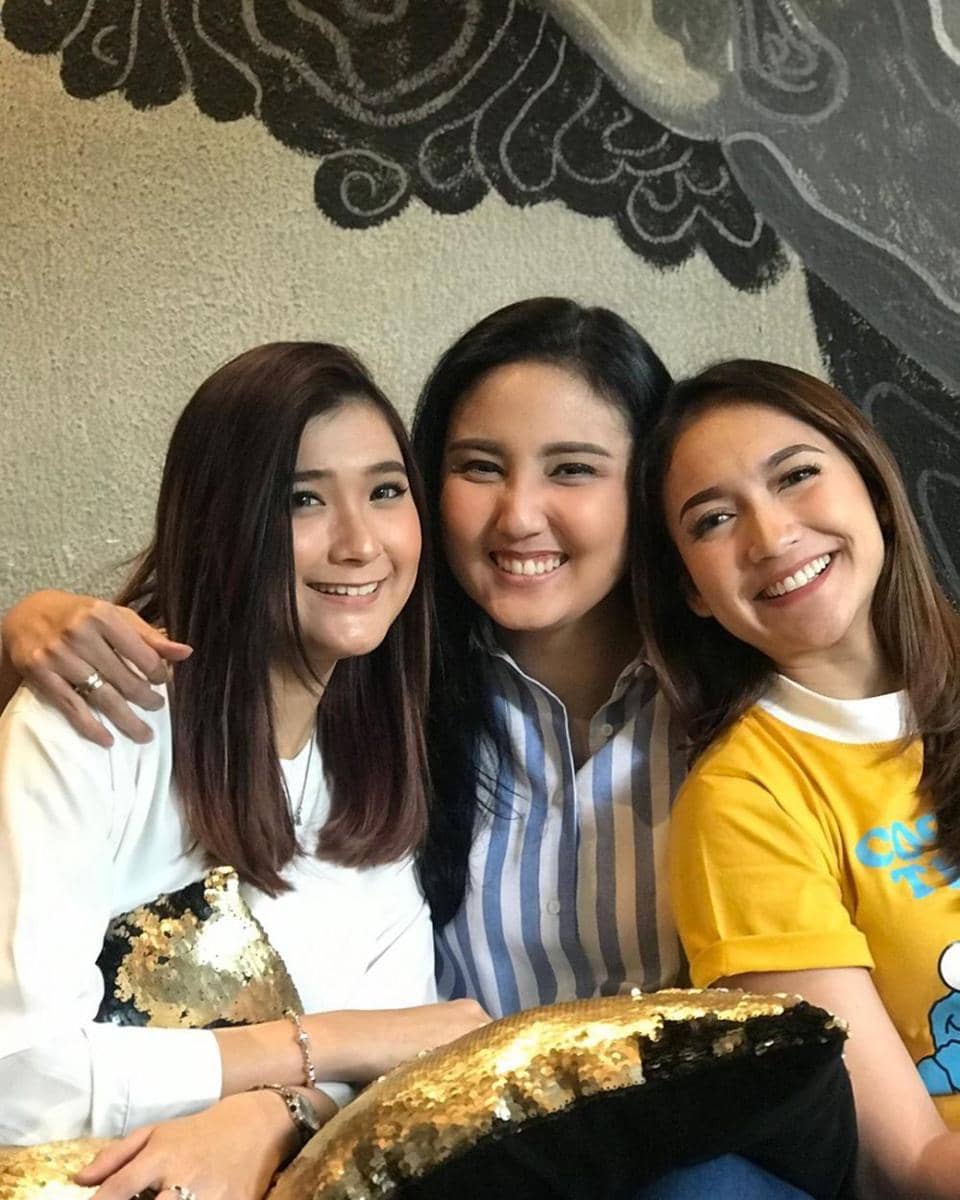 instagram.com/corrypamela