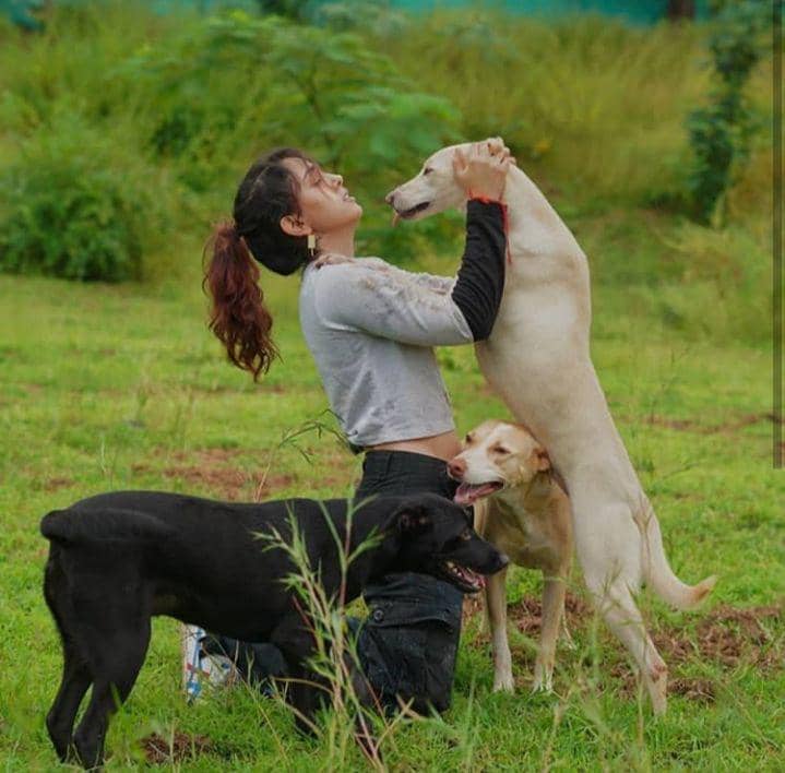 instagram.com/@khan.ira