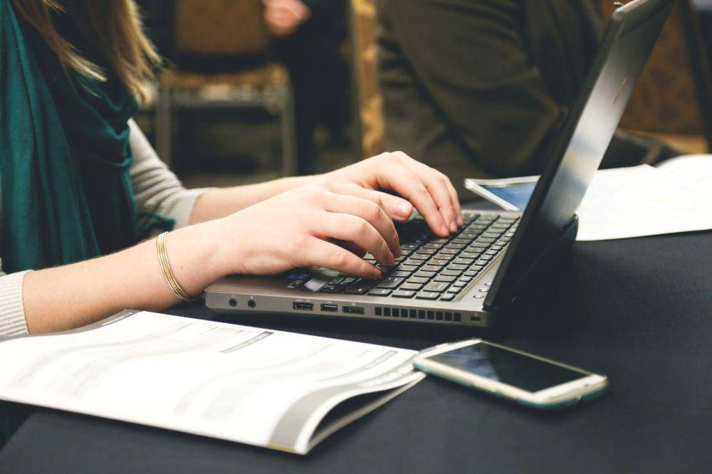 pexels/startup-stock-photos