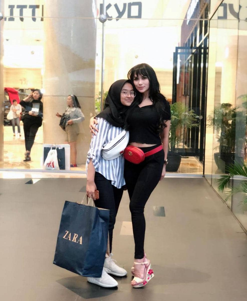 instagram.com/bebizie