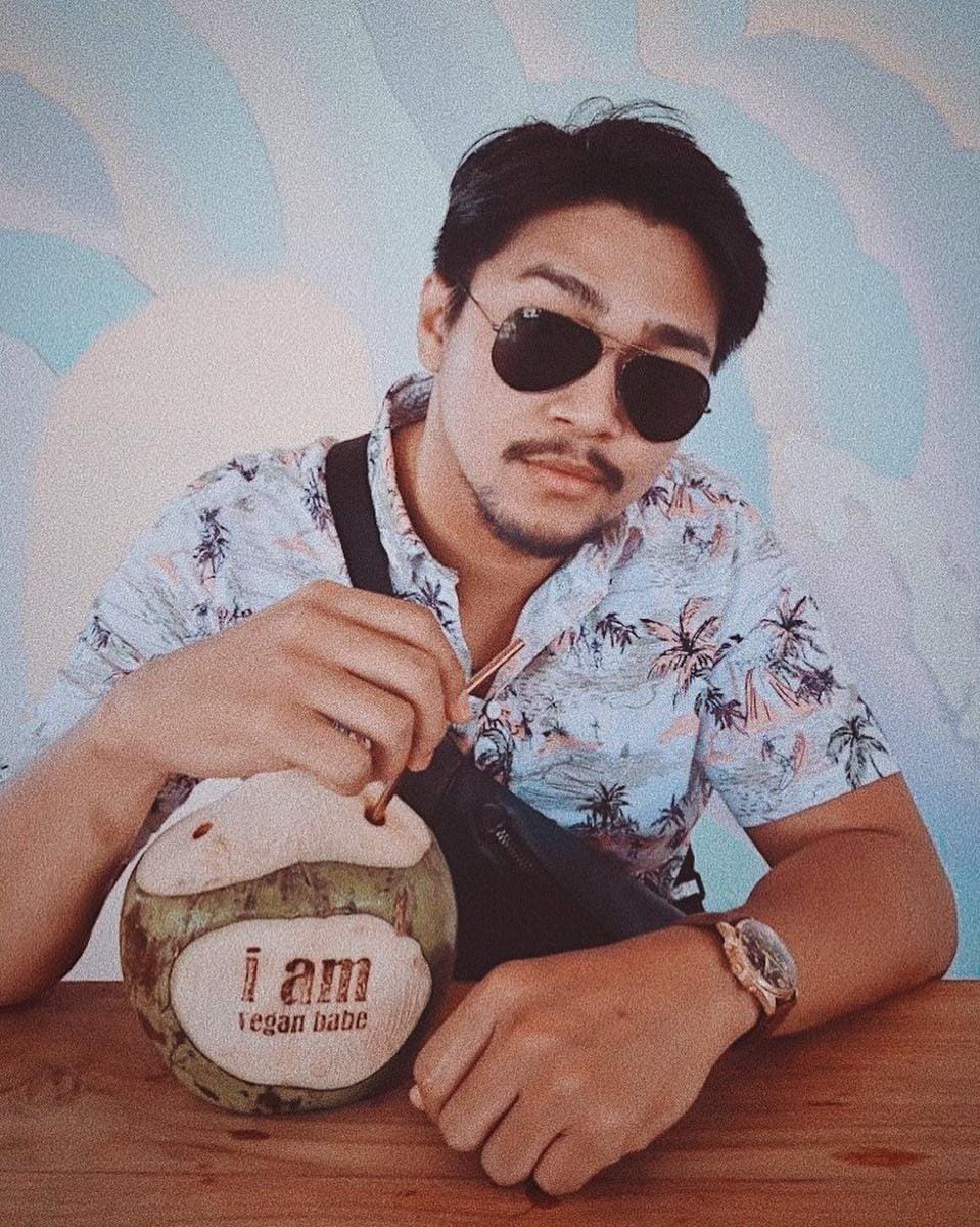 instagram.com/devamahenra