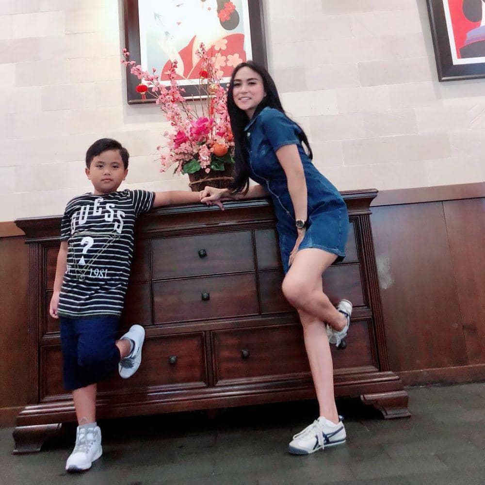 instagram.com/bebizie