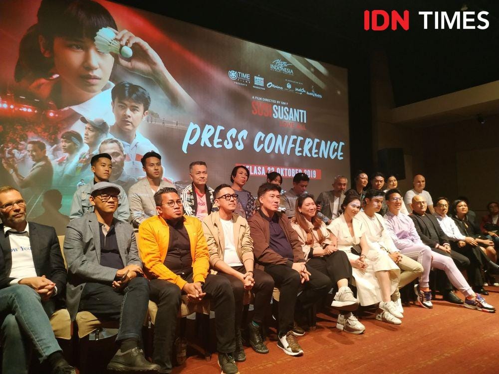 Acara preskon yang dihadiri oleh produser, sutradara, pemain, dan atlet yang menginspirasi Susi Susanti dan Alan, di Plaza Indonesia, Jakarta, (22/10). IDN Times/Erfah Nanda