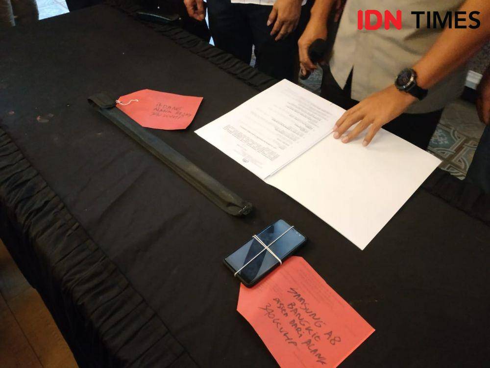Salah satu barang bukti yang diamankan oleh Mapolrestabes Surabaya. IDN Times/Fitria Madia