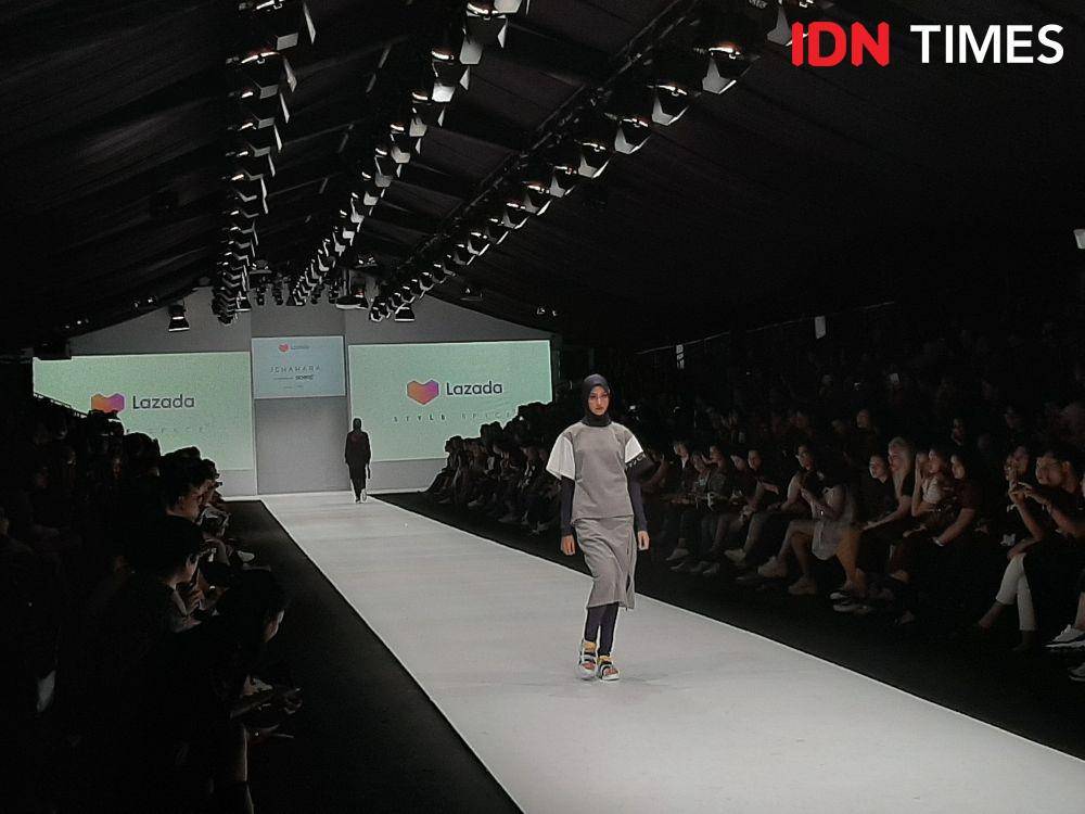 Lazada Gelar Fashion Show "See Now Buy Now" dalam Jakarta Fashion Week. 23 Oktober 2010. IDN Times/Klara Livia