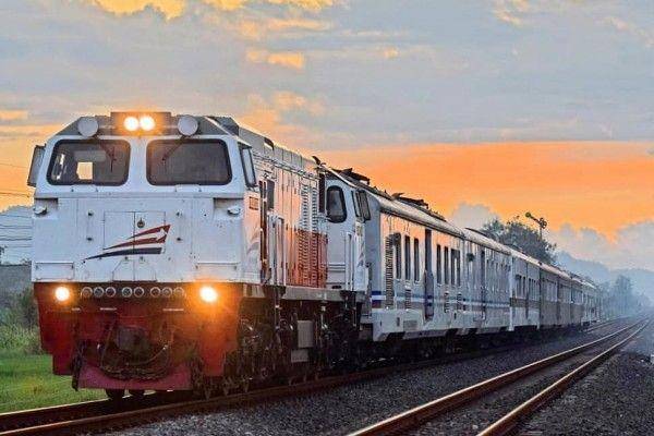 instagram.com/keretaapikita