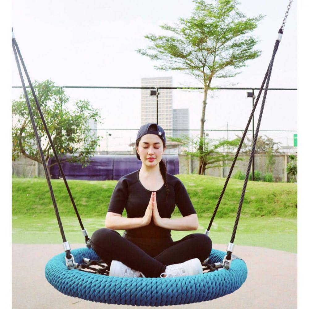 instagram.com/jelita.callebaut