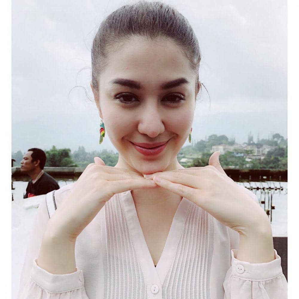 instagram.com/jelita.callebaut