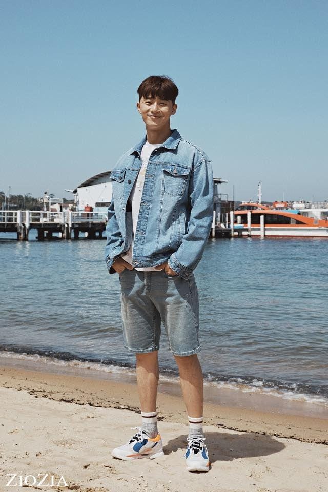 facebook.com/ziozia.Rz