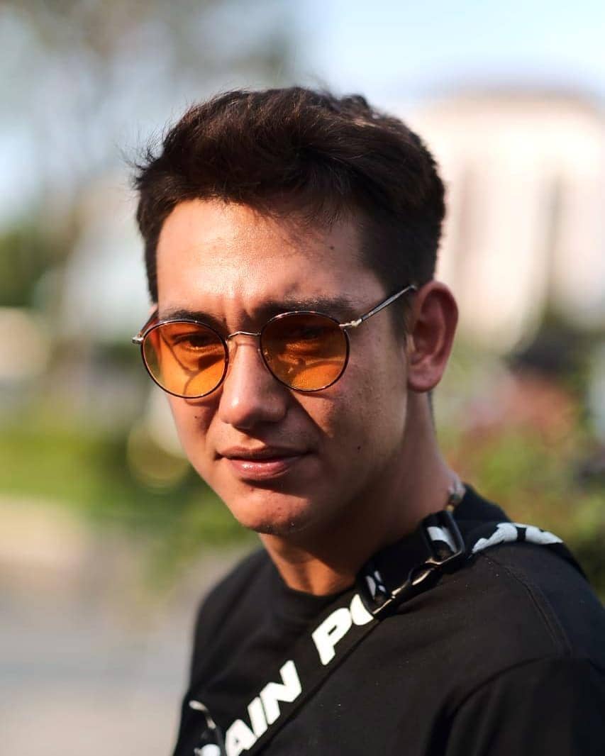 instagram.com/adipati