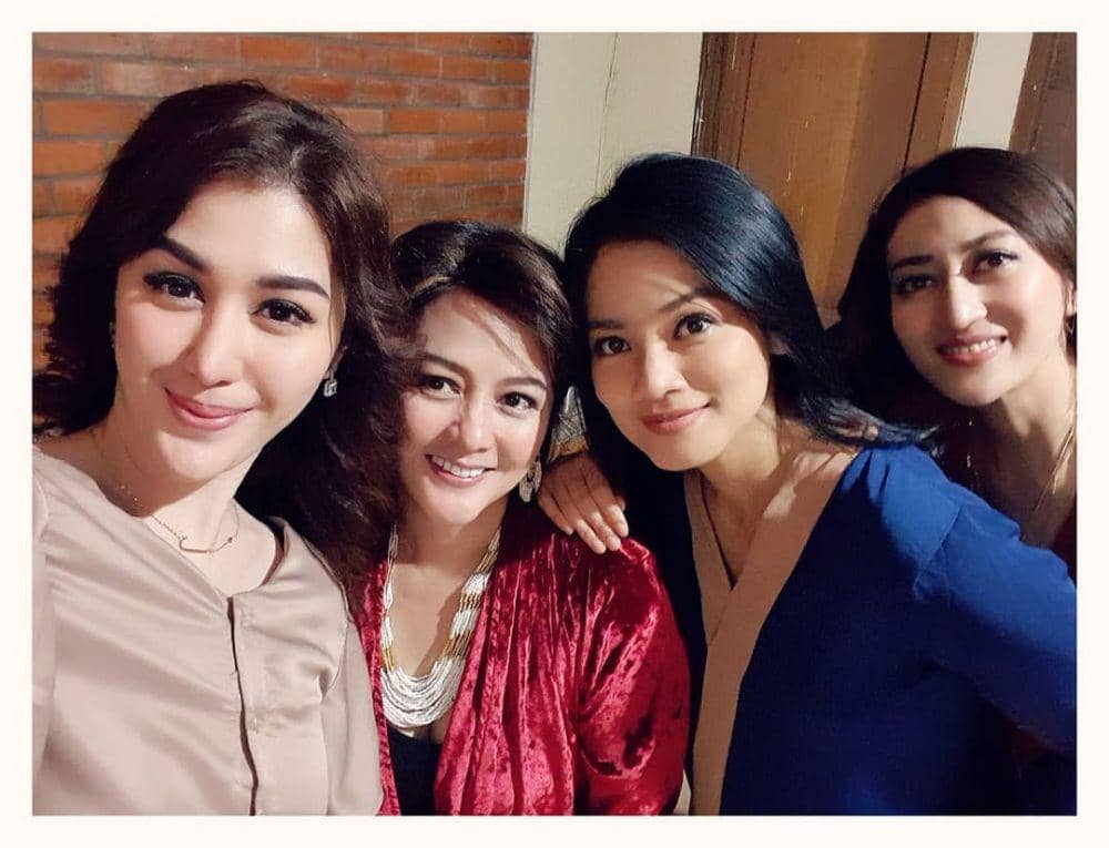 instagram.com/jelita.callebaut