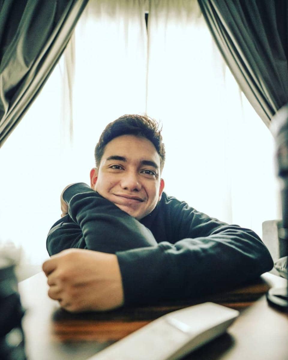 instagram.com/adipati