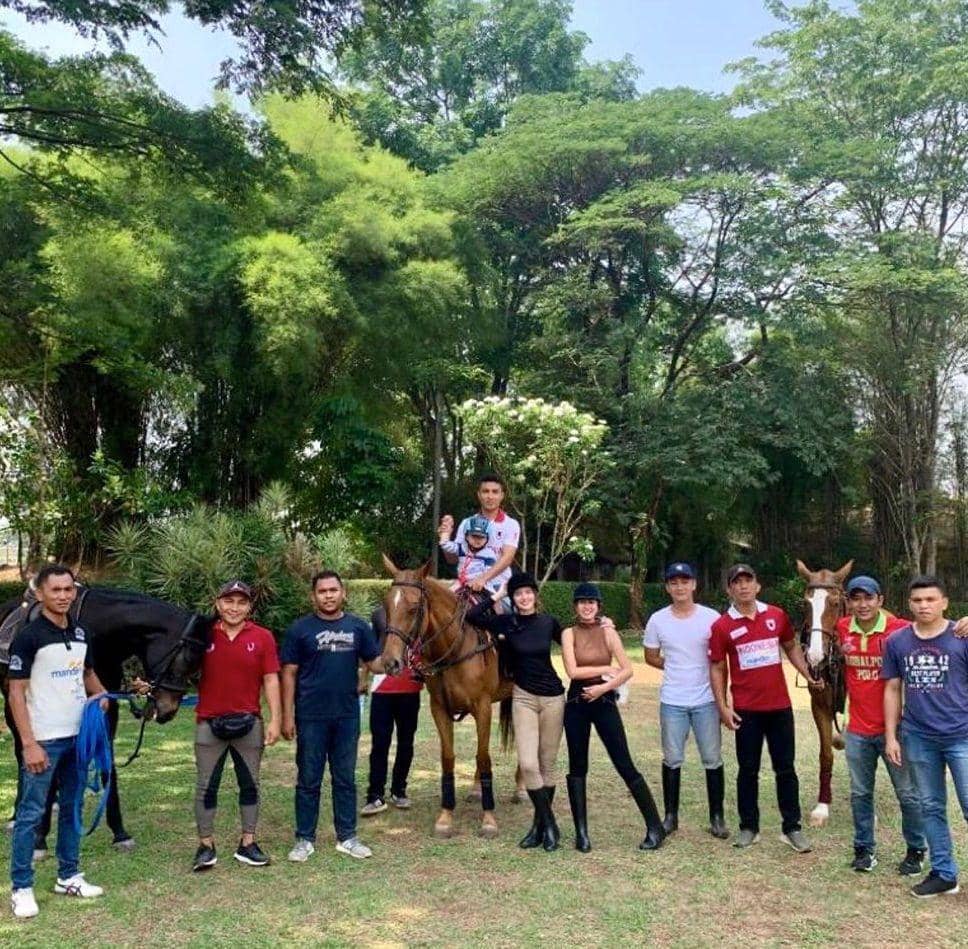 instagram.com/gitajanu