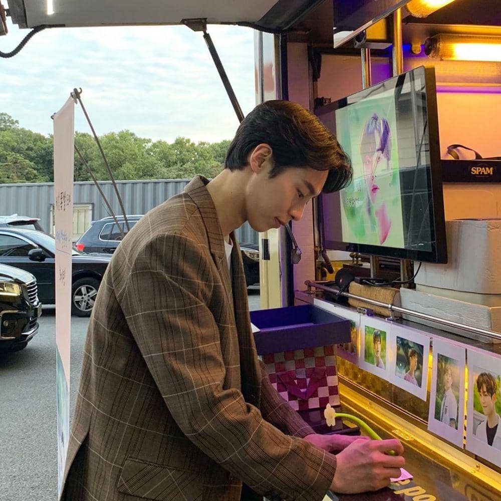 instagram.com/jxxvvxxk