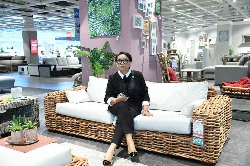 instagram.com/retno_marsudi