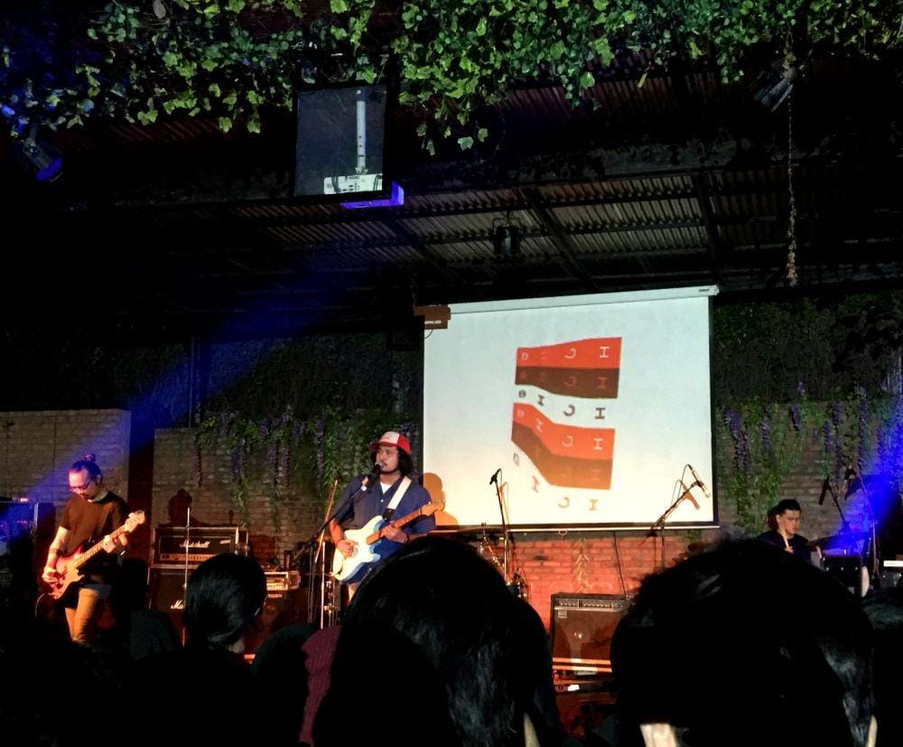 Performa prima dari Petra Sihombing saat mengisi acara AlternadaRoad to Gudfest 2019 di Surabaya, pada 22 Oktober 2019. IDN Times/Triadanti