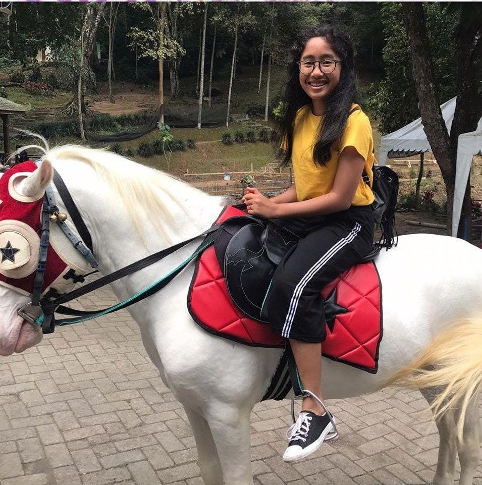 instagram.com/amaranindyasyifa