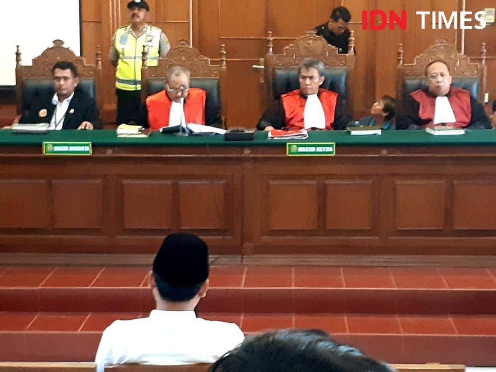 Sidang putusan Gus Nur di Pengadilan Negeri Surabaya (24/10). IDN Times/Ardiansyah Fajar