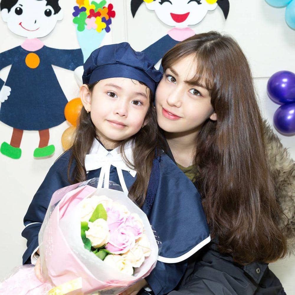 instagram.com/evelyndouma