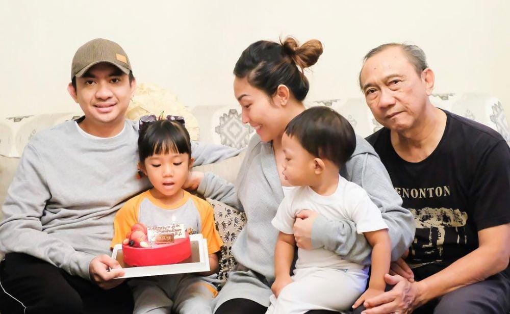 Instagram.com/mrsayudewi