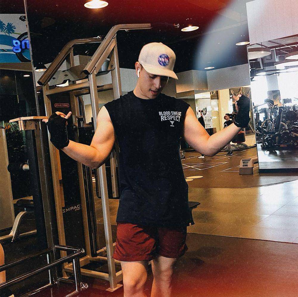 instagram.com/billydavidson_