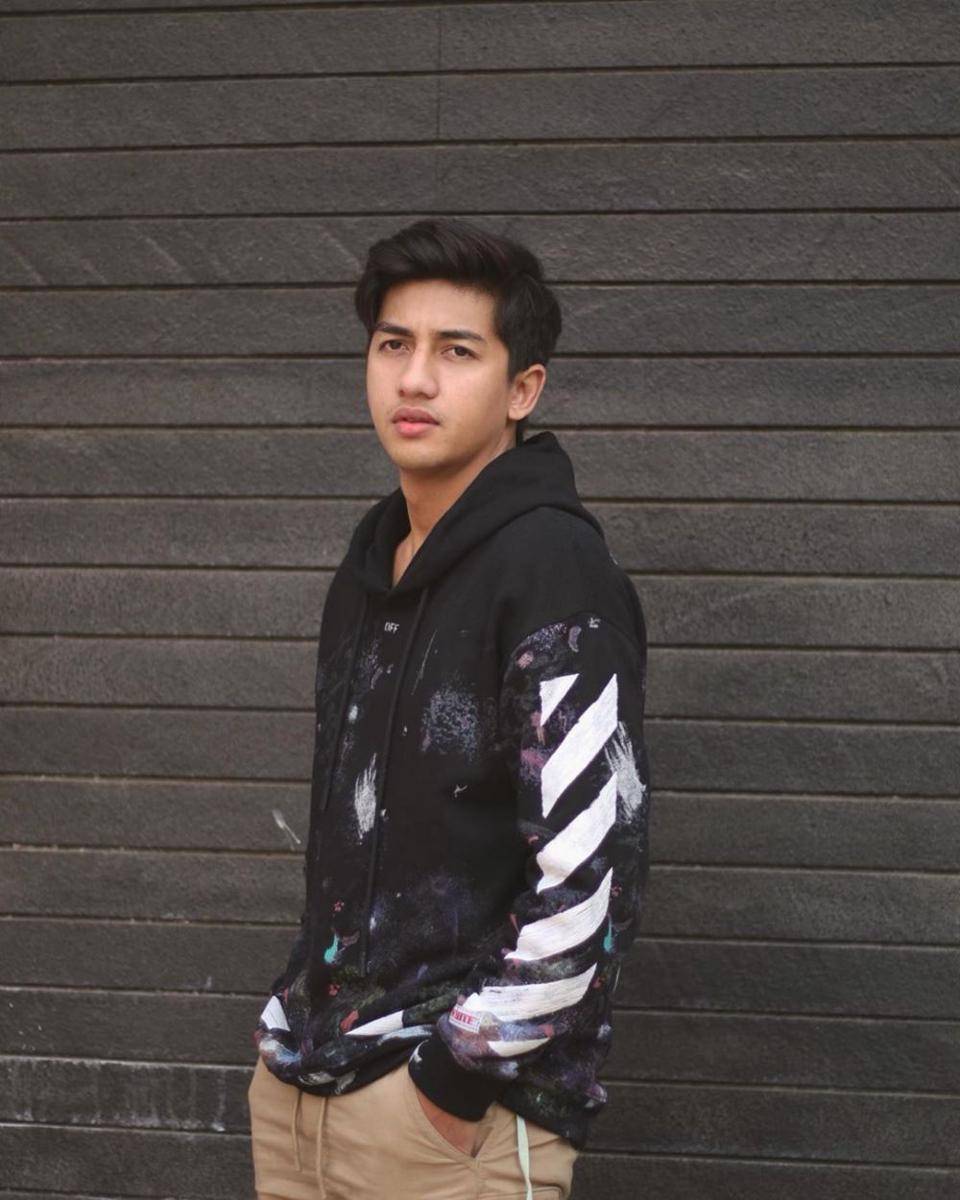 Instagram/harrisvriza