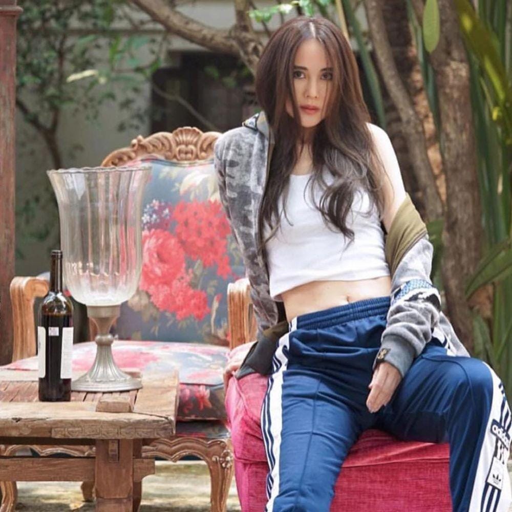 instagram.com/inathomas