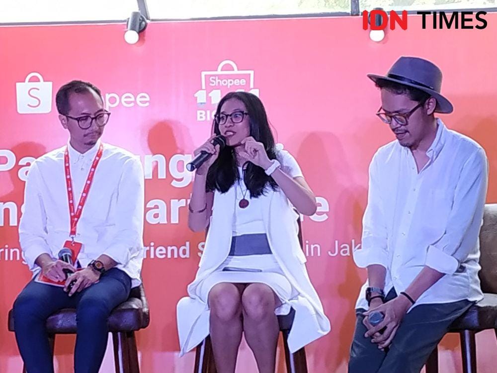 Endah ungkapkan rasa senang pada penonton konser. 24 Oktober 2019. IDN Times/Nadia Umara