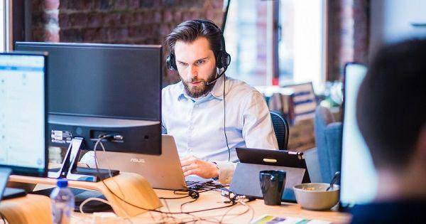 Ilustrasi nyaman bekerja (unsplash.com/Proxyclick Visitor Management System)
