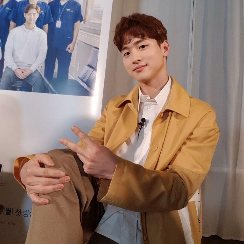 instagram.com/jangdongyoon