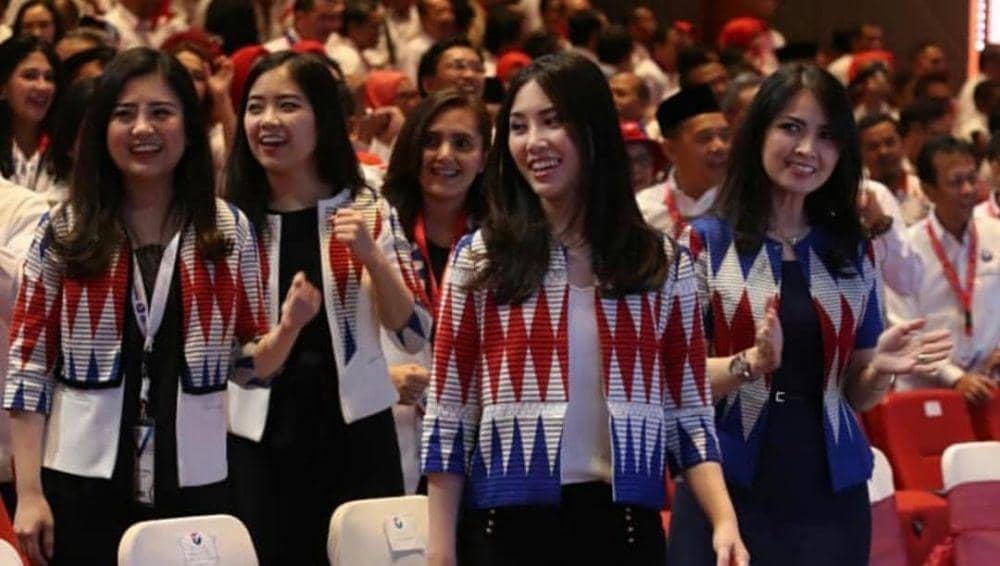 instagram.com/angelatanoesoedibjo