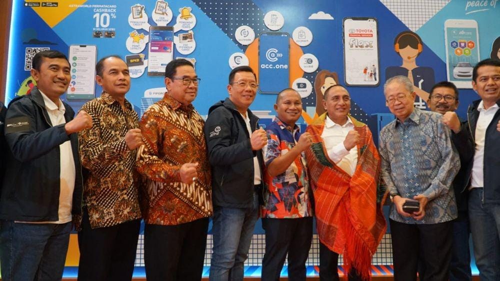 Gubernur Sumatera Utara Edy Rahmayadi mengunjungi Booth Astra Financial GIIAS Medan 2019 (Dok. IDN Times/IStimewa)