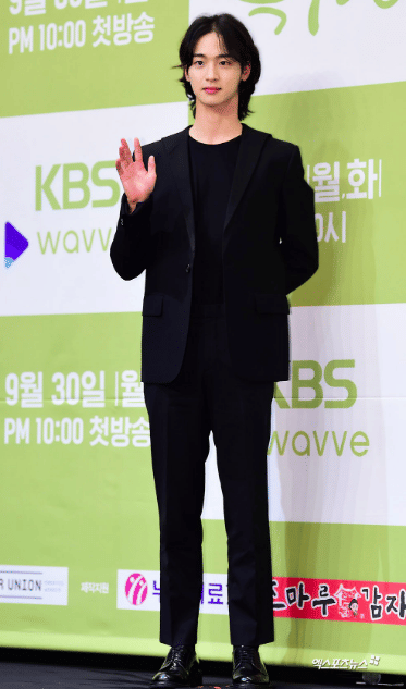 instagram.com/jangdongyoon