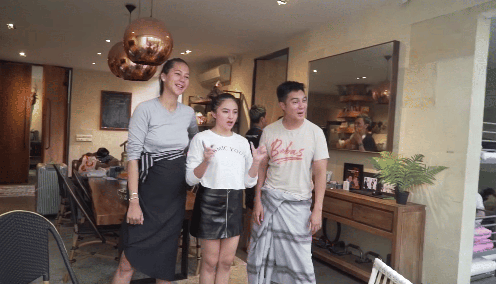 youtube.com/baimpaula