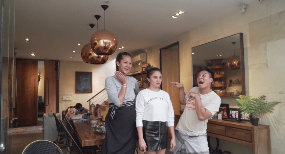 youtube.com/baimpaula