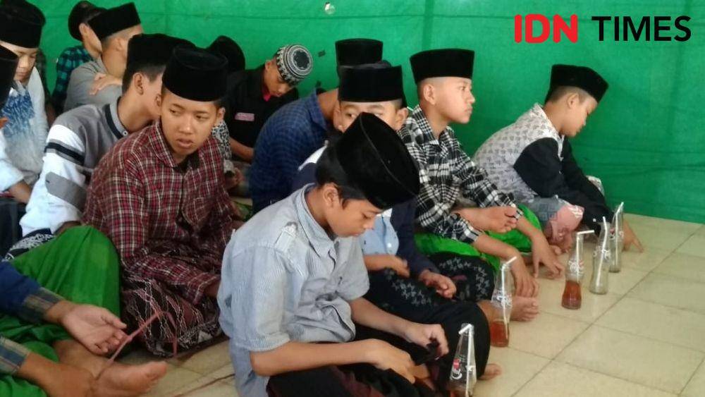 Ilustrasi santri di pondok pesantren. IDN Times/Aji