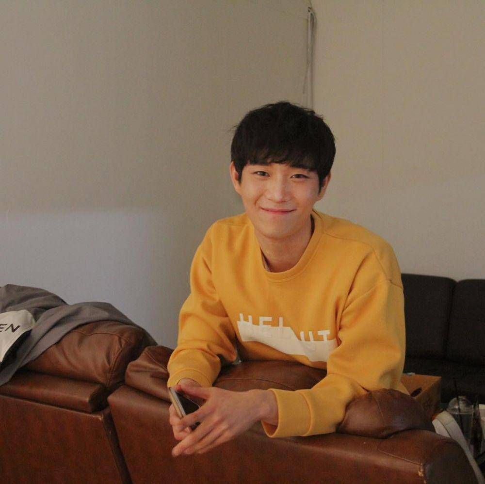 instagram.com/outerkorea_official