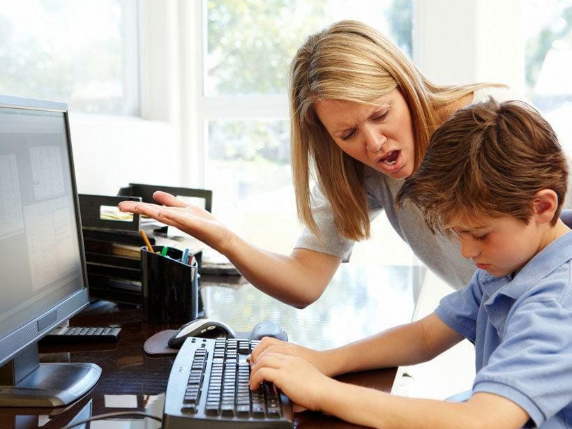 walkingontravels.com