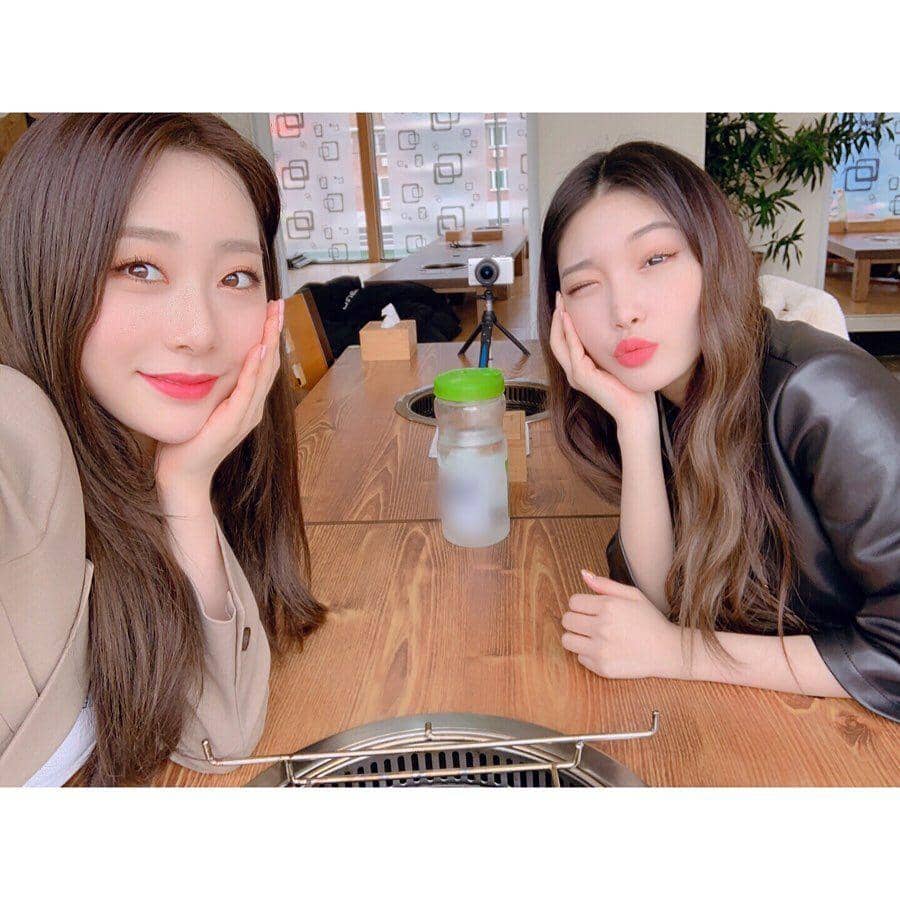 instagram.com/chungha_official