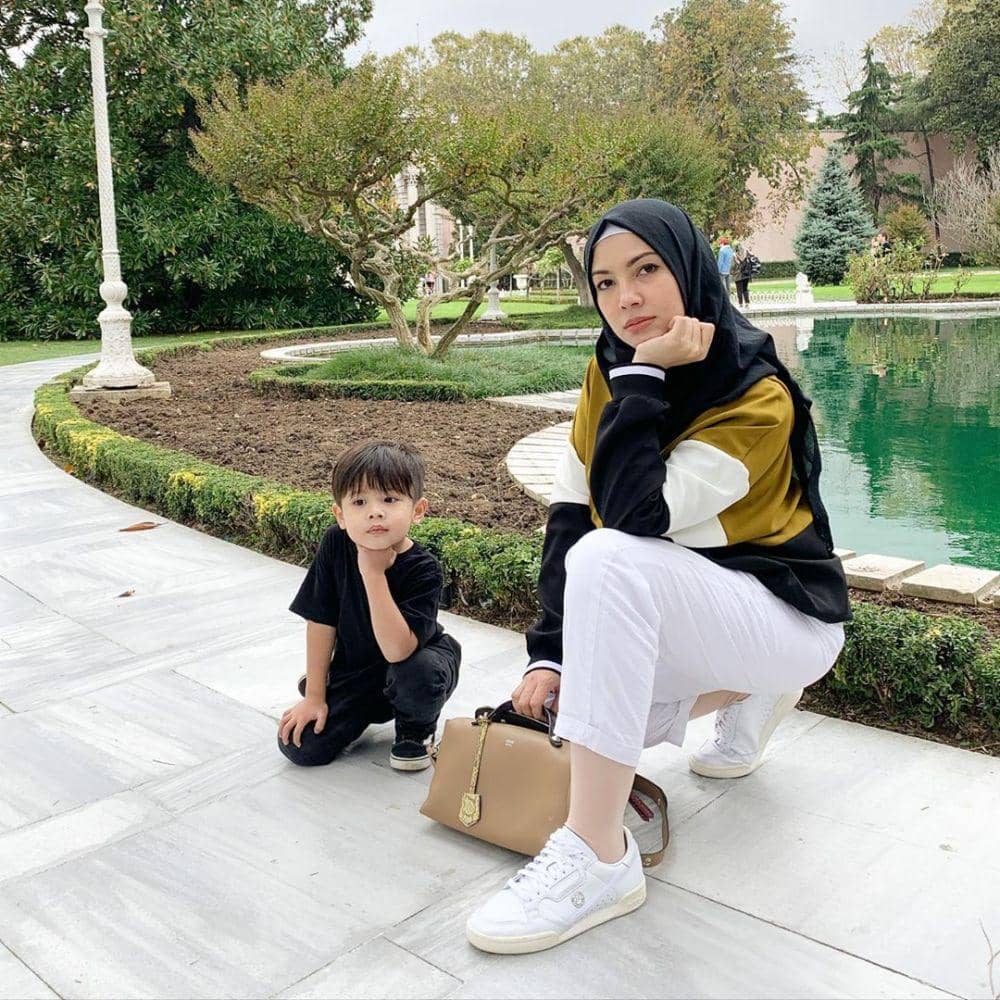 Instagram.com/ratnagalih