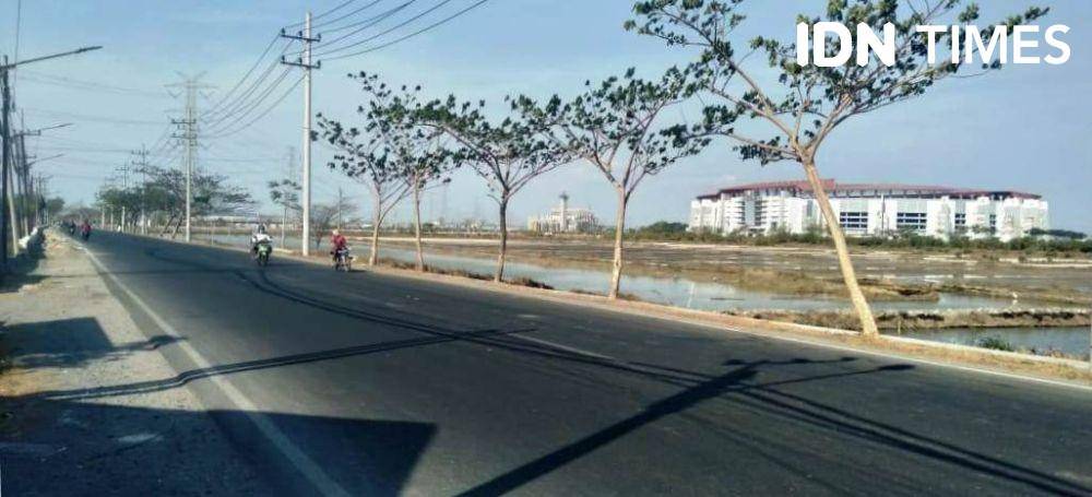 Stadion Gelora Bung Tomo tampak dari Jalan Jawar, Surabaya (25/10). IDN TImes/Idfy Fuadi