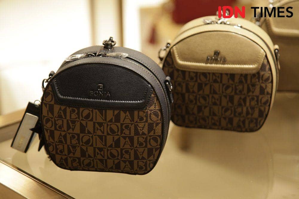 Koleksi Sonia dari Bonia. 25 Oktober 2019. IDN Times/Rully Bunga