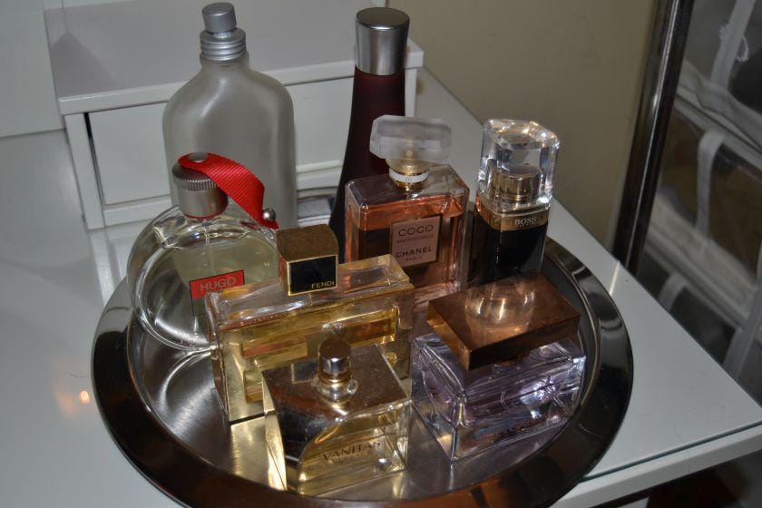 10 tips untuk membuat parfum wangi lebih lama