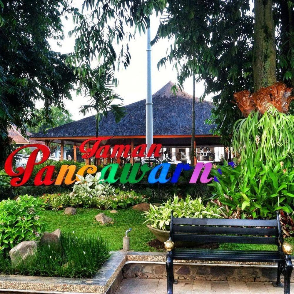 Instagram.com/@jul2julia