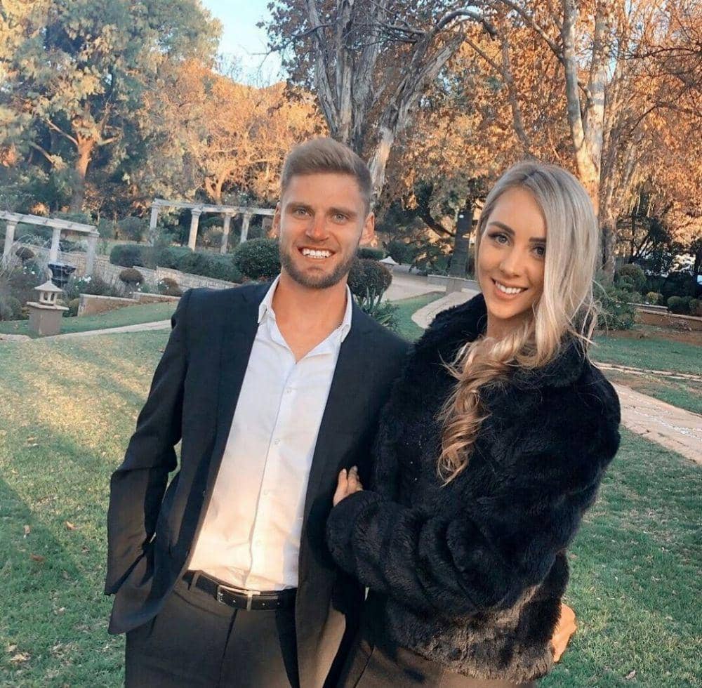 Instagram.com/courtneyrenniers_wffpro